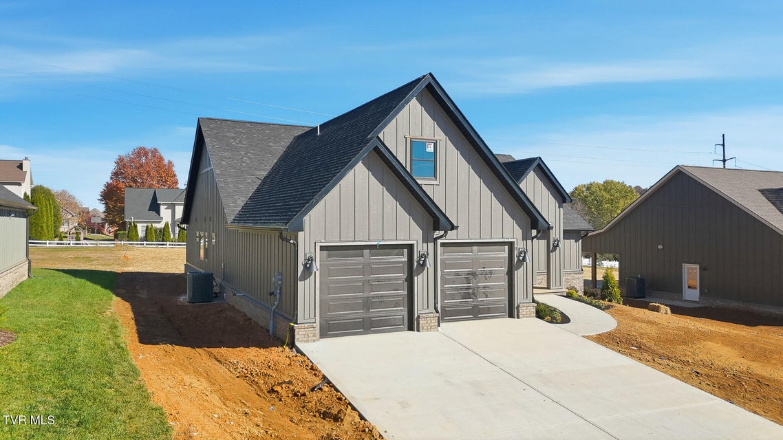 Photo #30: 24 Glaze Farm Way