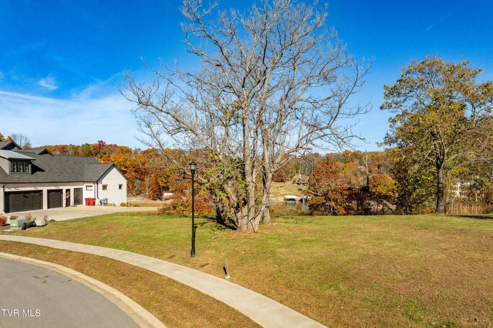 Photo #2: 625 Harbor Approach 