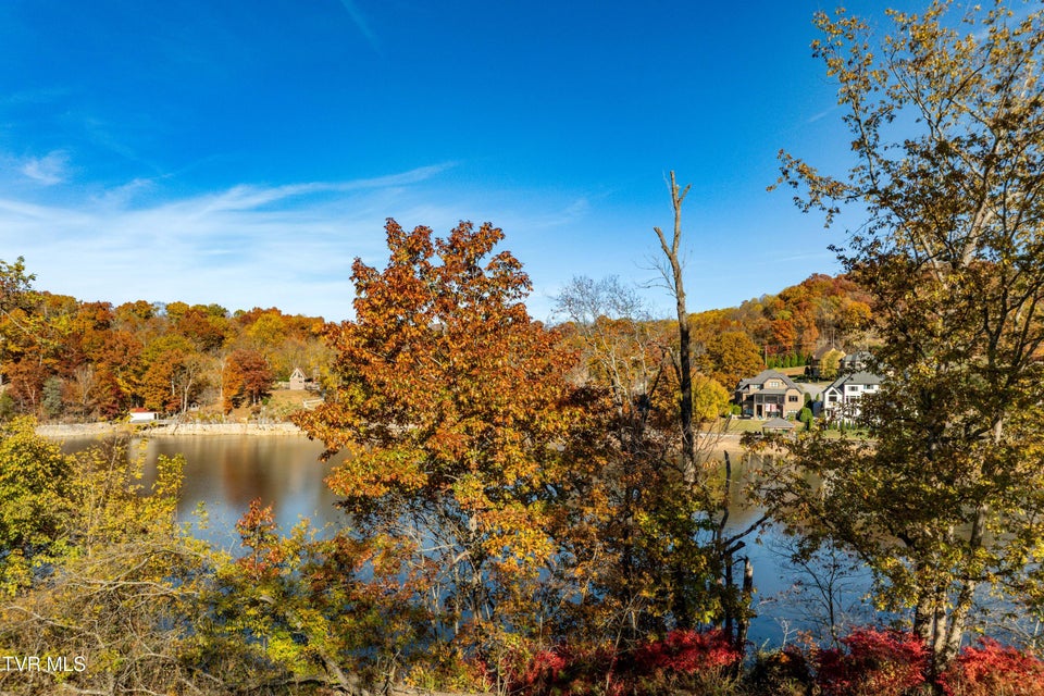 Photo #8: 625 Harbor Approach 