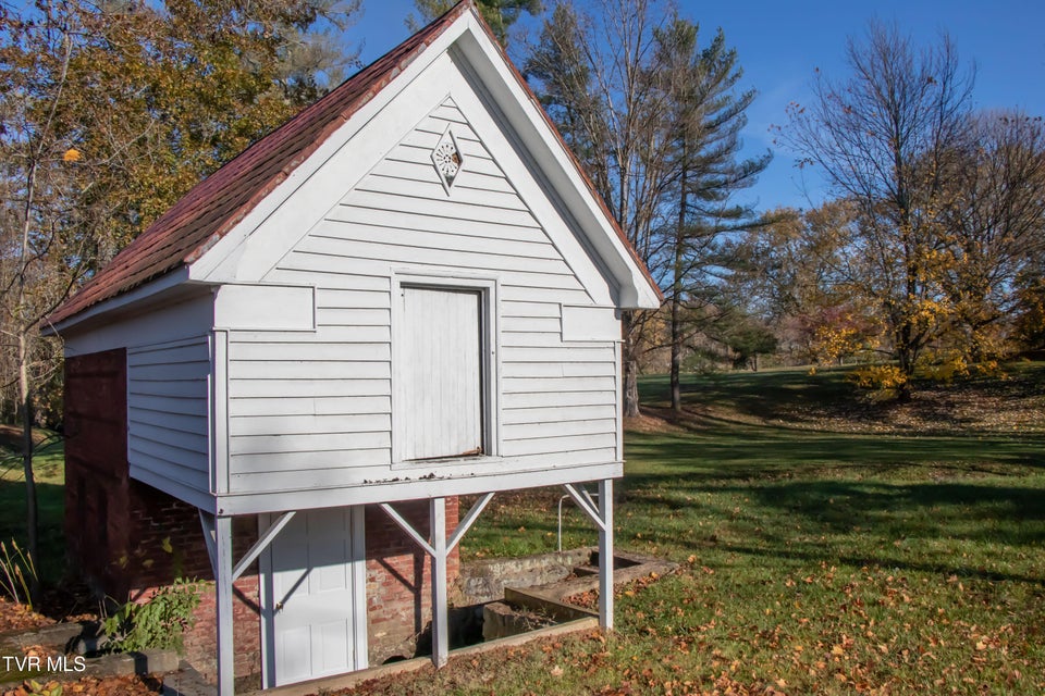 Photo #67: 240 Maplehurst Lane