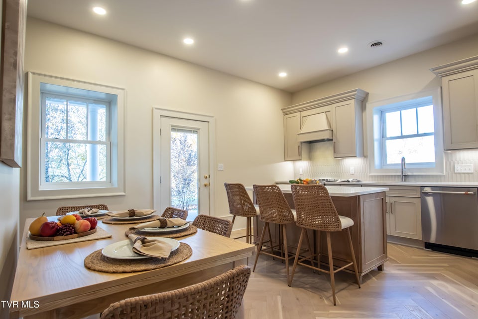 Photo #11: 240 Maplehurst Lane