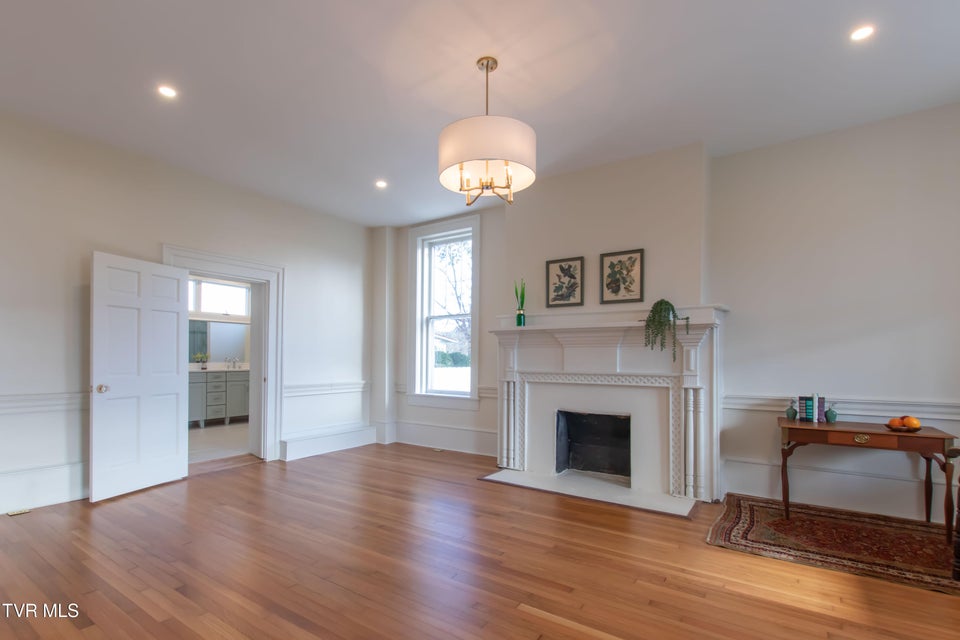 Photo #20: 240 Maplehurst Lane