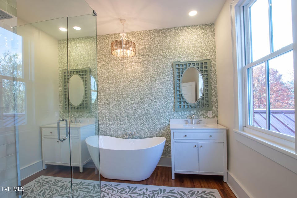 Photo #27: 240 Maplehurst Lane