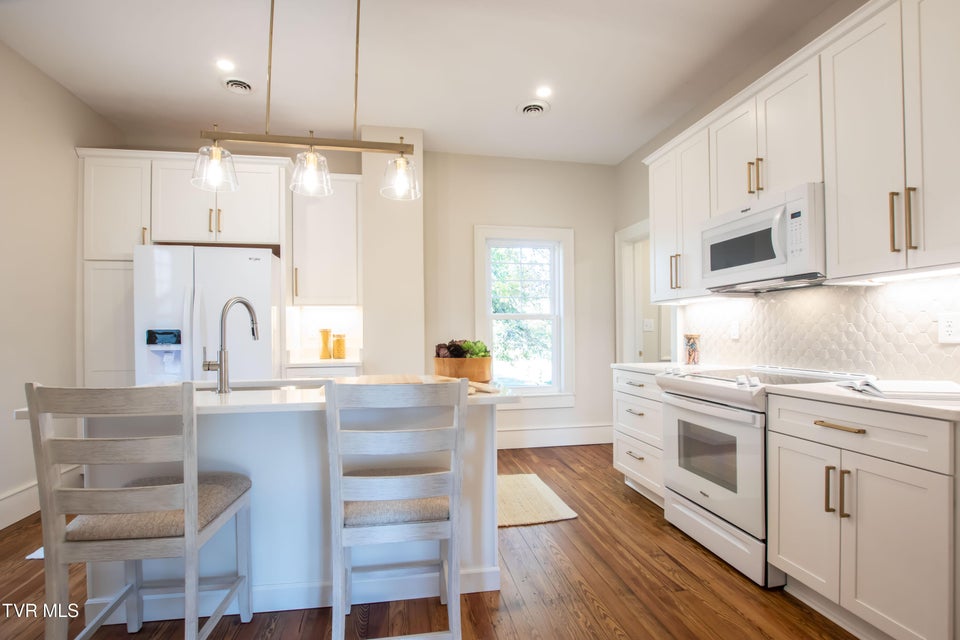 Photo #44: 240 Maplehurst Lane