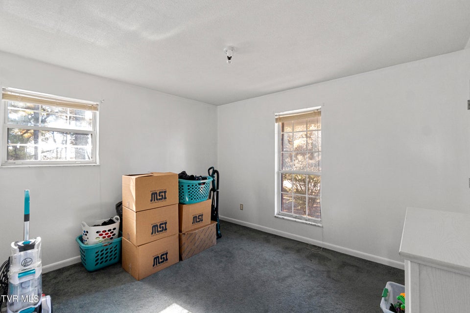 Photo #36: 530 Sioux Trail