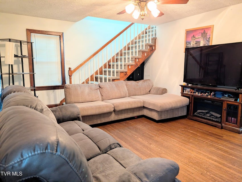 Photo #6: 282 Walnut Hill Road