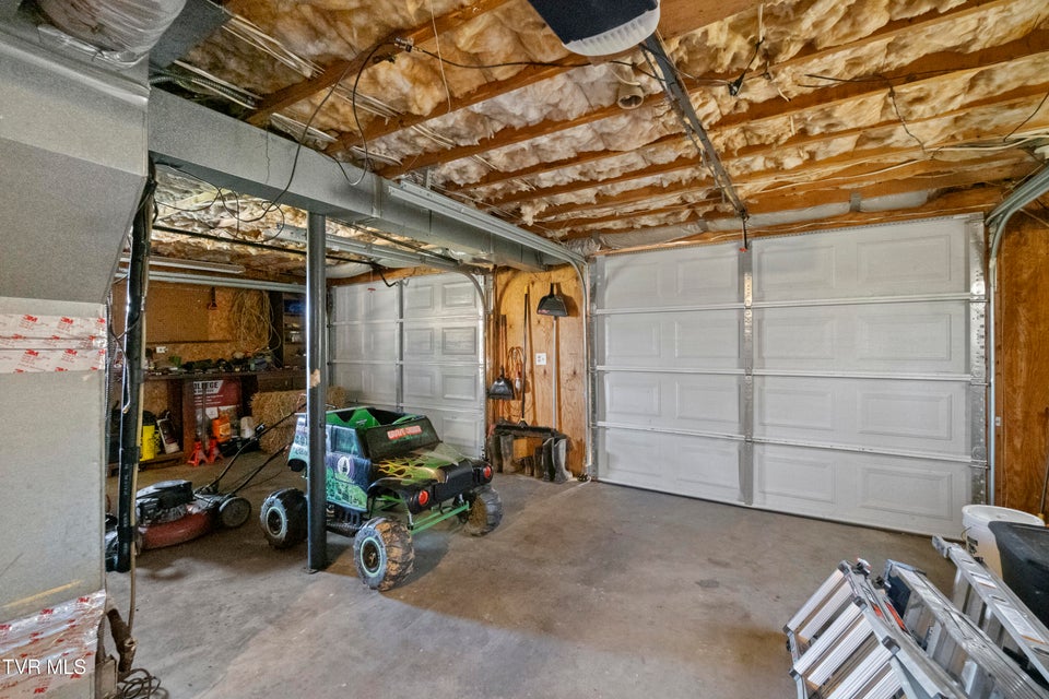 Photo #45: 530 Sioux Trail