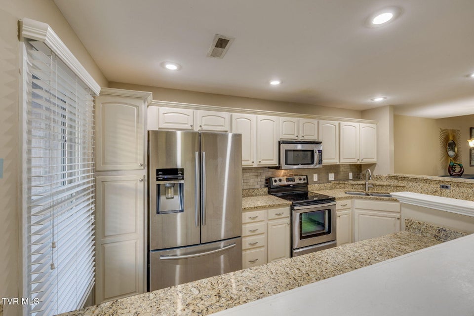 Photo #4: 405 Old Grist Mill Boulevard