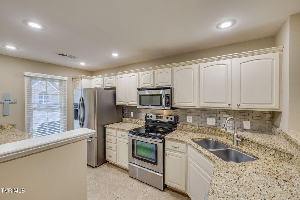 Photo #5: 405 Old Grist Mill Boulevard