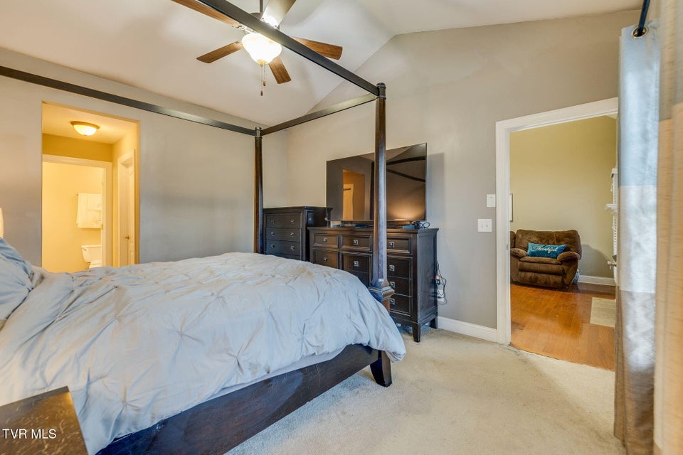 Photo #16: 405 Old Grist Mill Boulevard