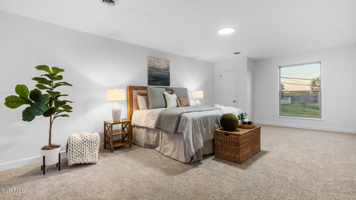 Photo #15: 770 Harvey Drive