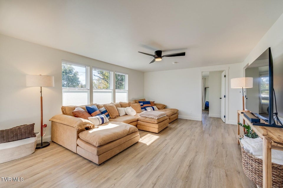 Photo #7: 132 Sanders Street