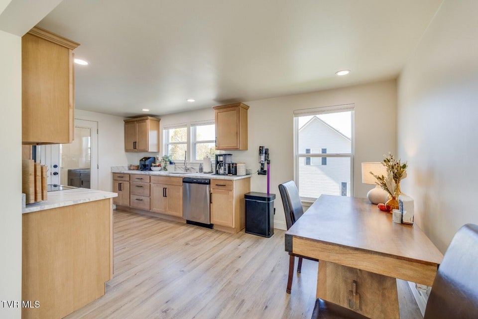 Photo #9: 132 Sanders Street