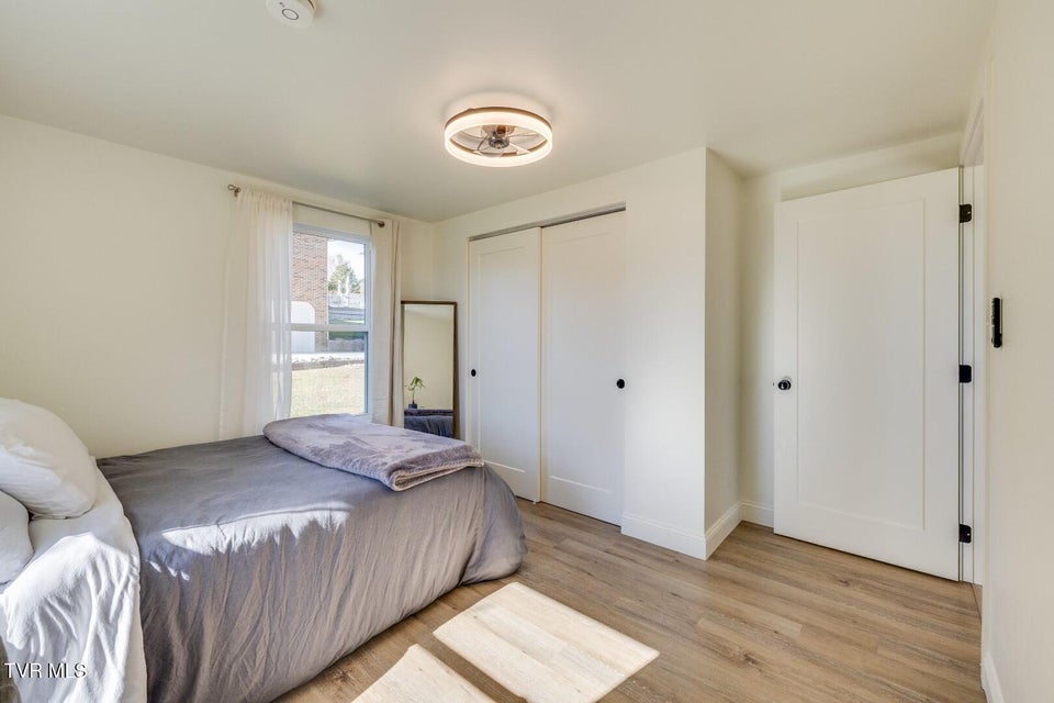 Photo #17: 132 Sanders Street