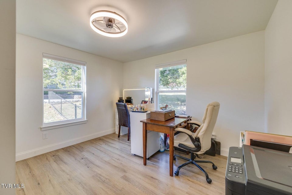 Photo #19: 132 Sanders Street