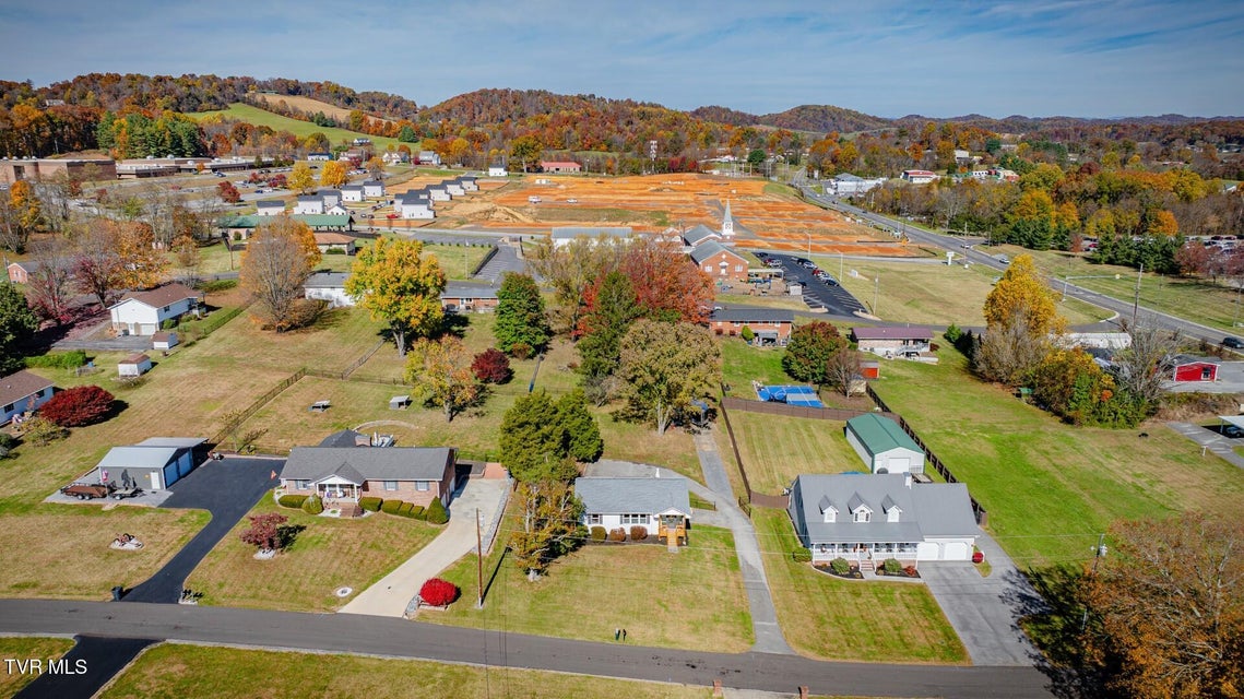 Photo #28: 132 Sanders Street