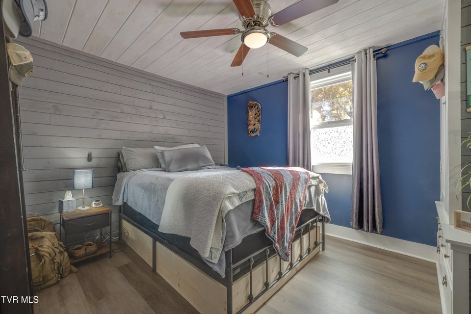 Photo #14: 215 Stafford Street