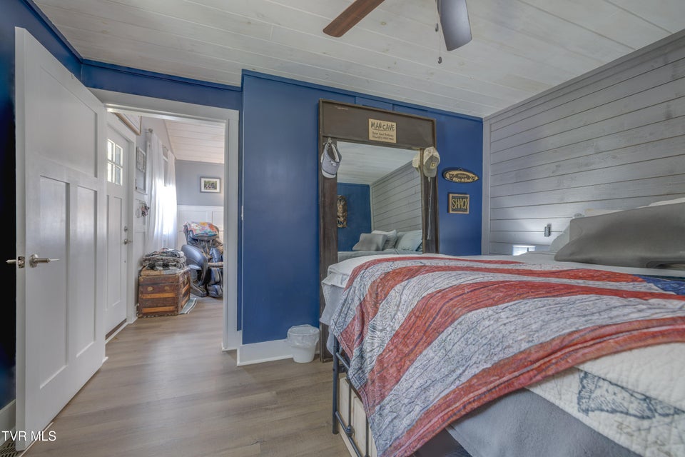 Photo #15: 215 Stafford Street