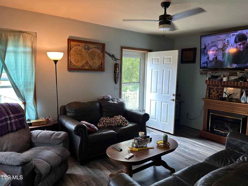 Photo #8: 147 Gilmore Street