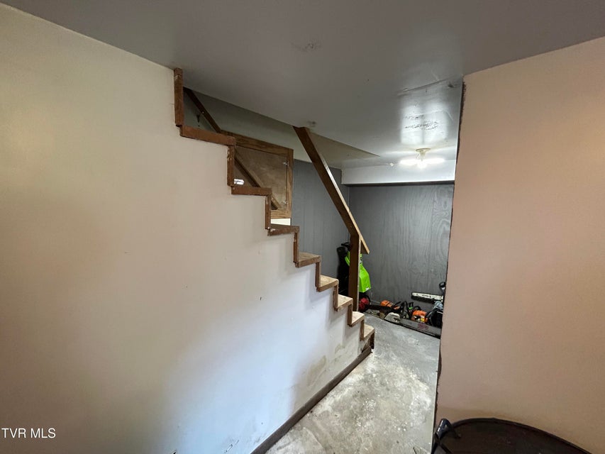 Photo #19: 147 Gilmore Street