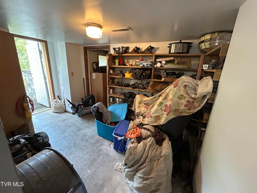 Photo #21: 147 Gilmore Street