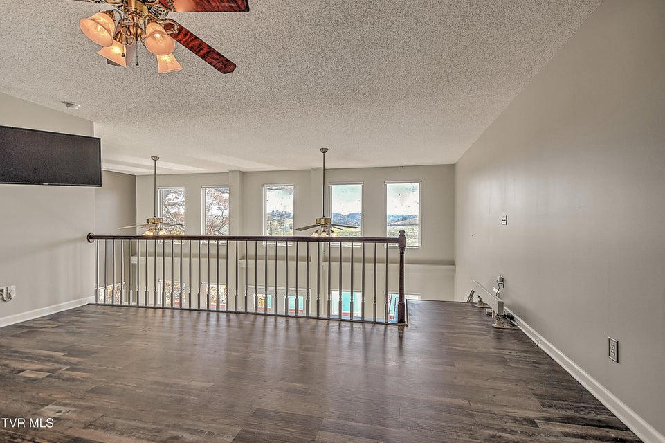 Photo #13: 395 Lakeshore Road