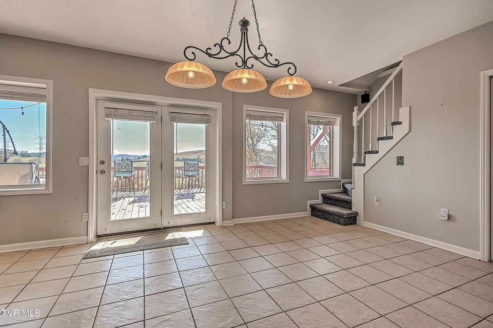 Photo #18: 395 Lakeshore Road