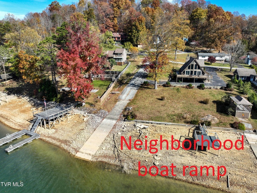 Photo #23: 395 Lakeshore Road