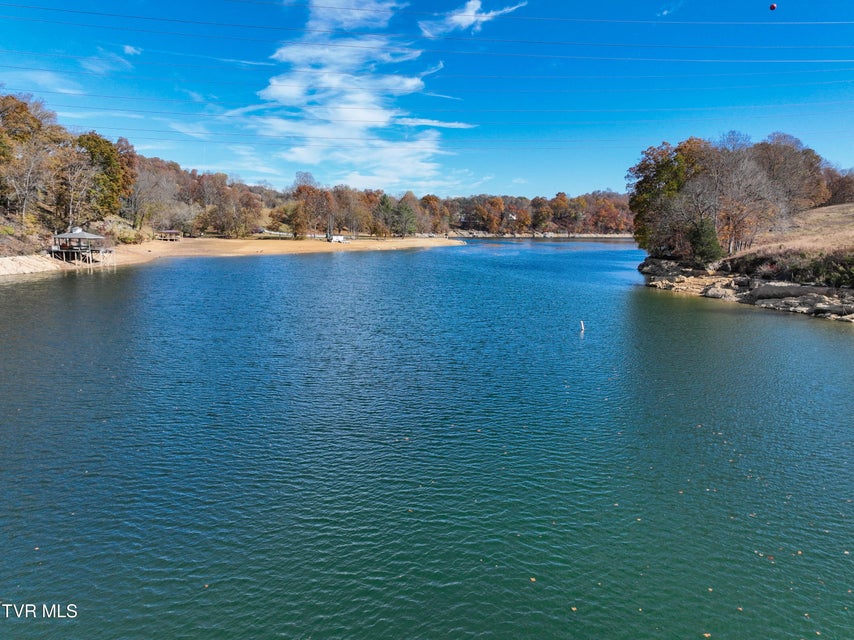 Photo #24: 395 Lakeshore Road