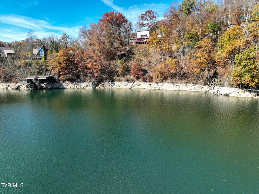 Photo #25: 395 Lakeshore Road