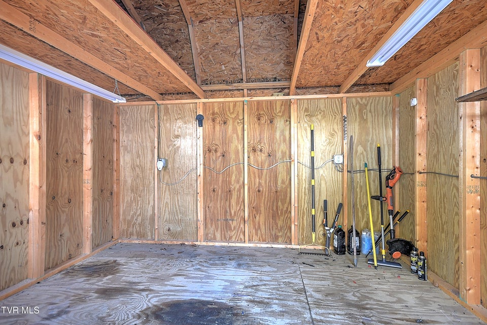 Photo #40: 395 Lakeshore Road