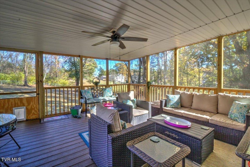 Photo #5: 2517 Larkspur Drive