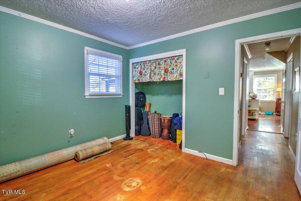 Photo #18: 2517 Larkspur Drive