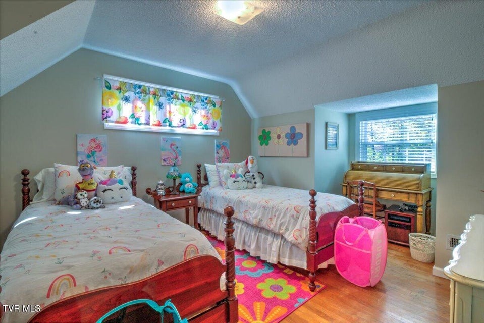 Photo #24: 2517 Larkspur Drive