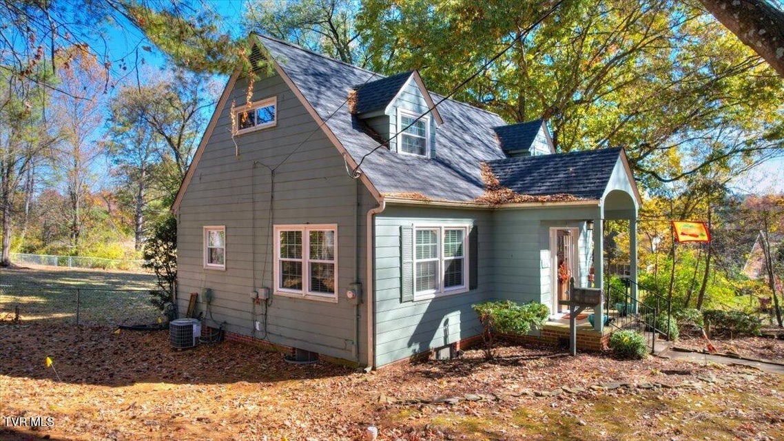 Photo #63: 2517 Larkspur Drive