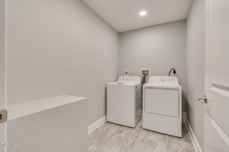 Photo #25: 296 Allenwood Drive