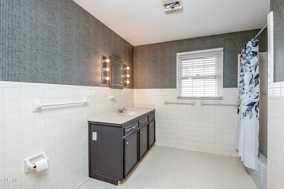 Photo #27: 125 Rosewood Lane