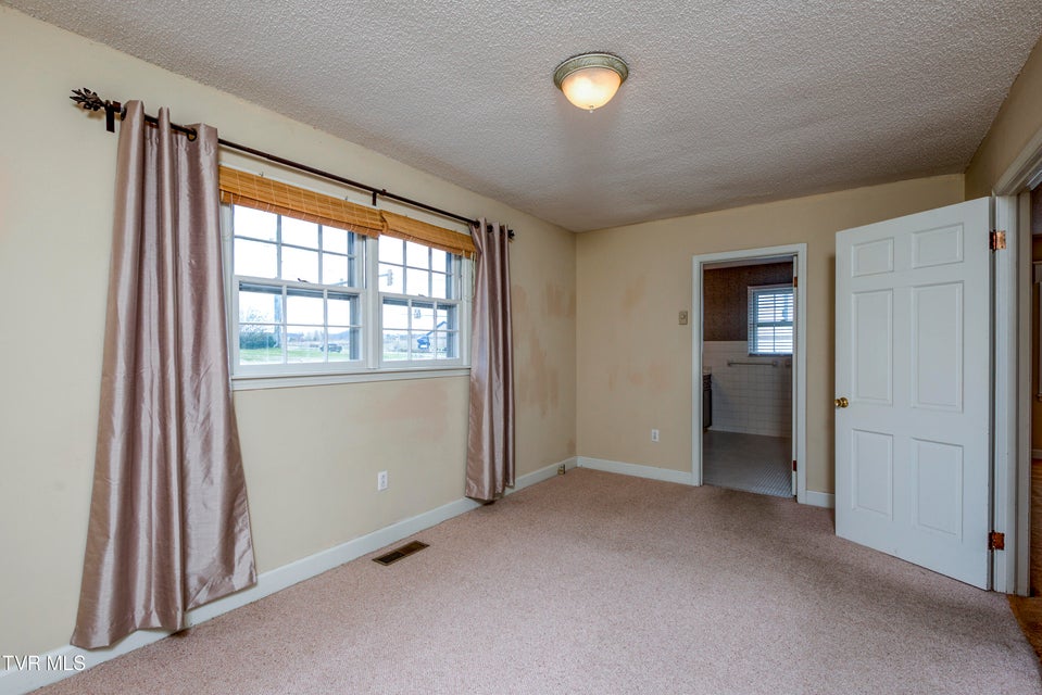 Photo #26: 125 Rosewood Lane