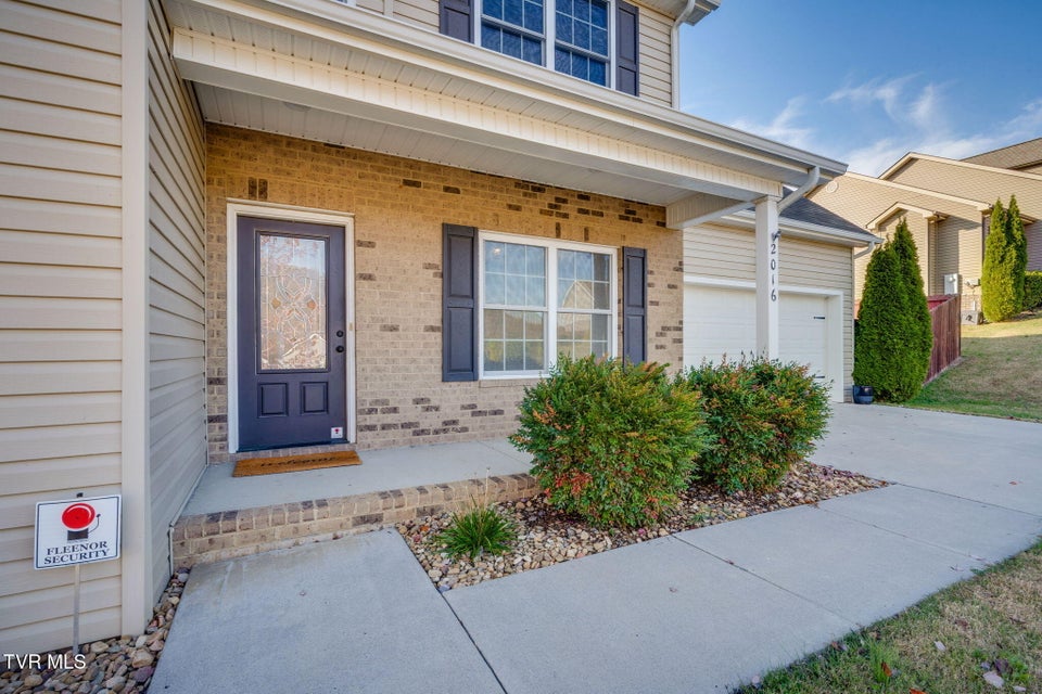 Photo #3: 2016 Falling Leaf Drive