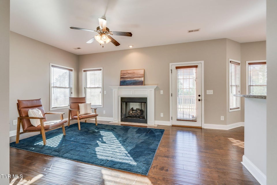 Photo #6: 2016 Falling Leaf Drive