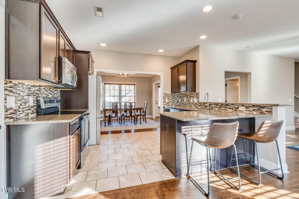 Photo #10: 2016 Falling Leaf Drive