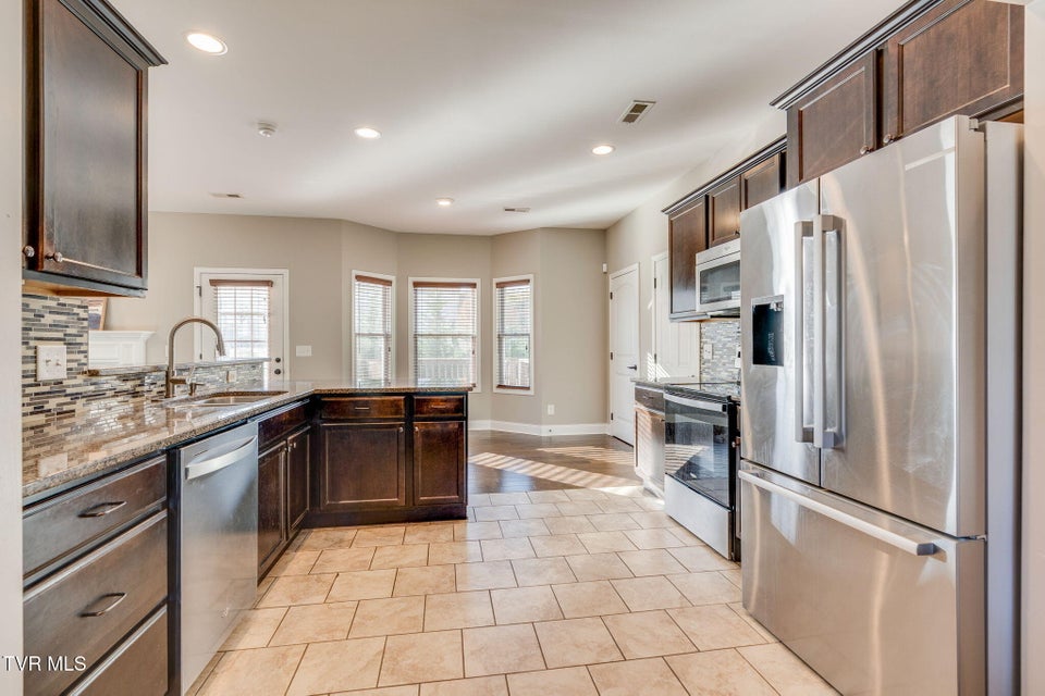 Photo #12: 2016 Falling Leaf Drive