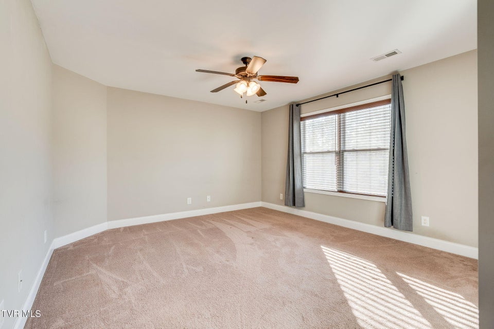 Photo #28: 2016 Falling Leaf Drive