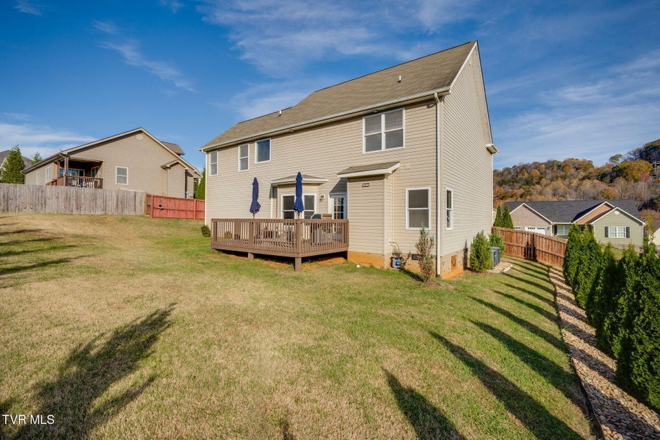 Photo #34: 2016 Falling Leaf Drive