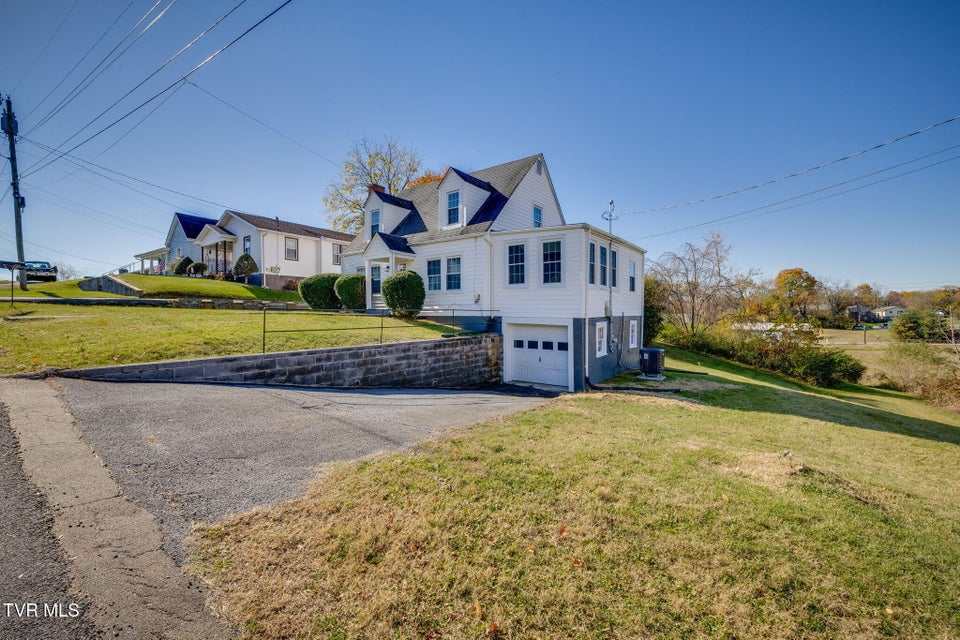 Photo #3: 1230 Carolina Avenue