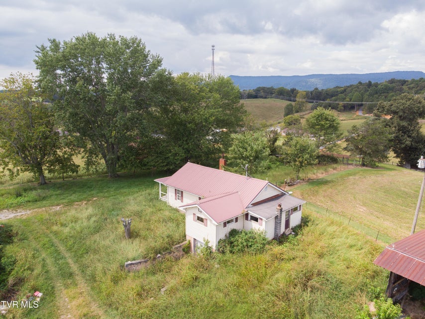 Photo #38: 2710 Jearoldstown Road