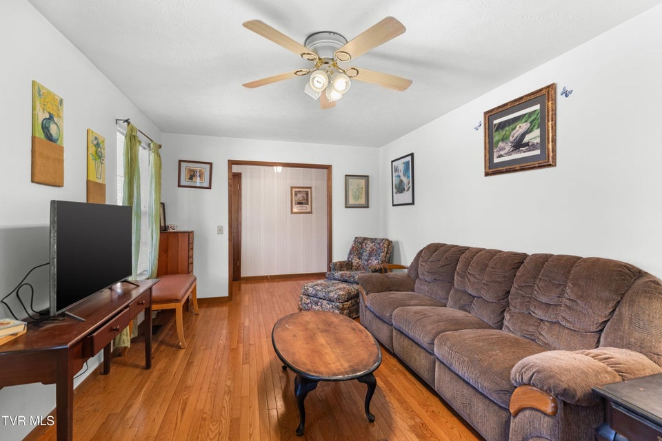 Photo #4: 4146 Leslie Drive