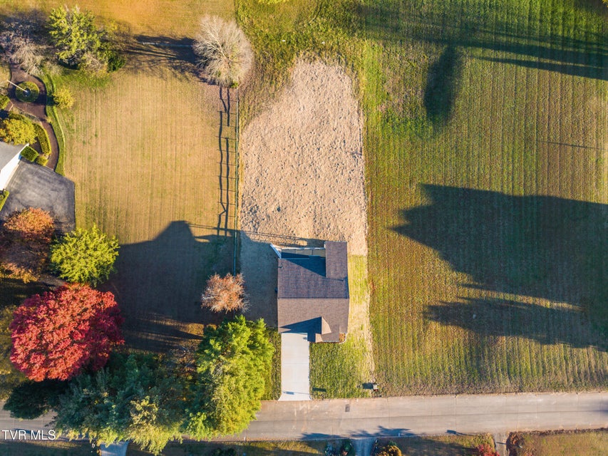 Photo #41: 260 Par Lane 