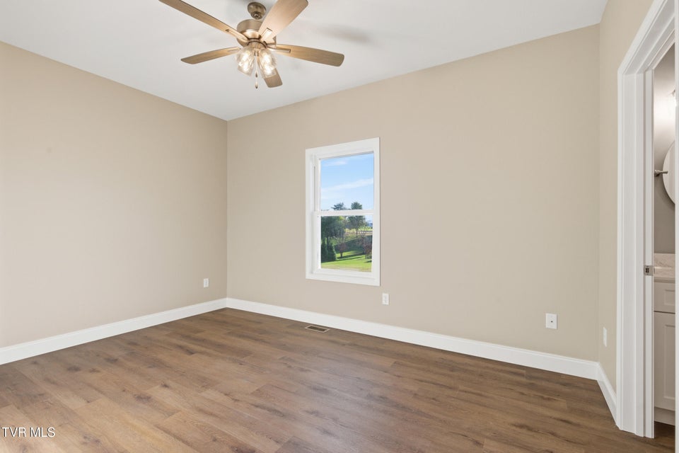 Photo #26: 260 Par Lane 