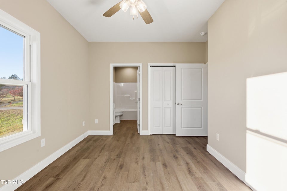 Photo #27: 260 Par Lane 